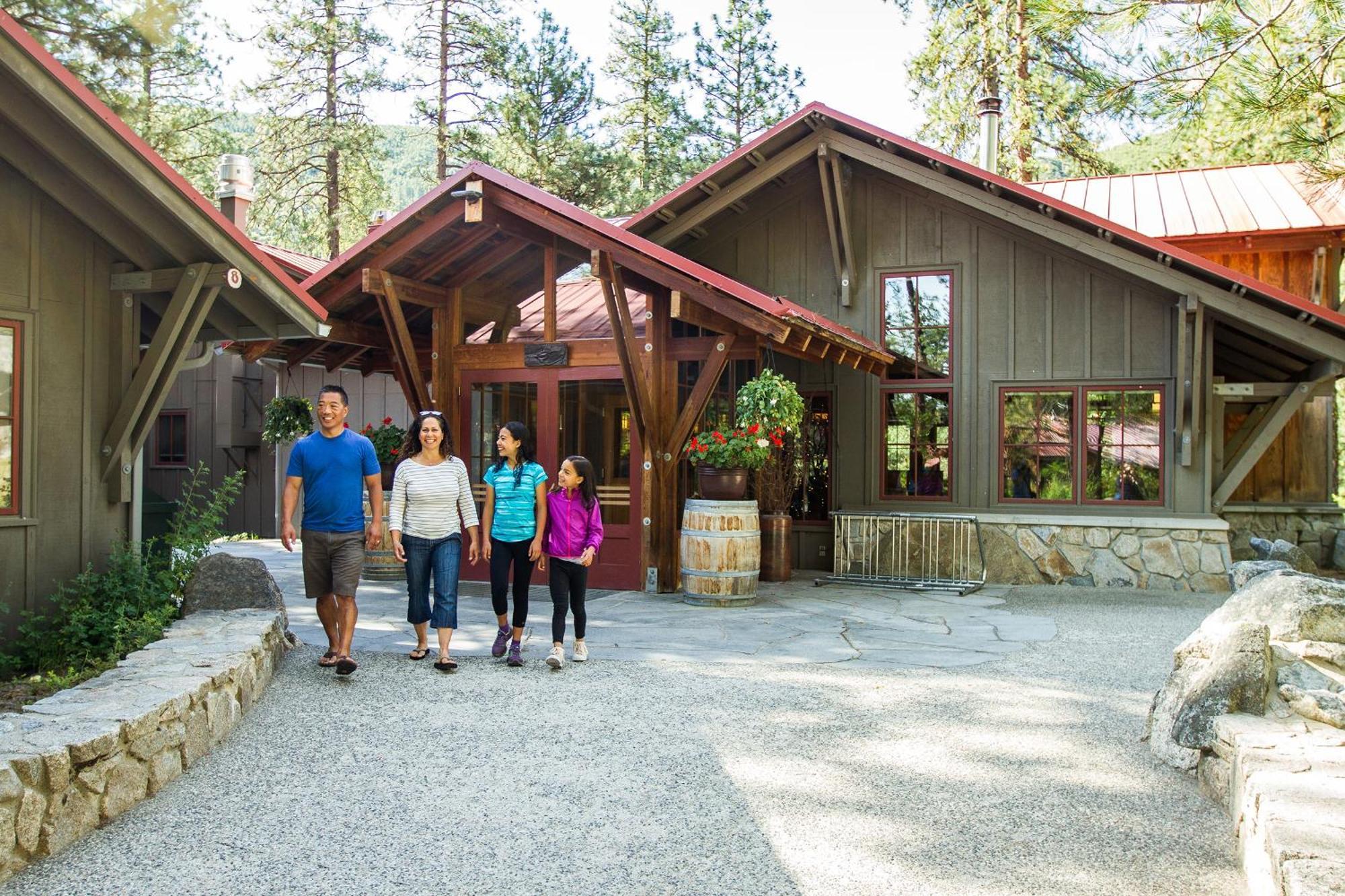 Sleeping Lady Mountain Resort Leavenworth Bagian luar foto